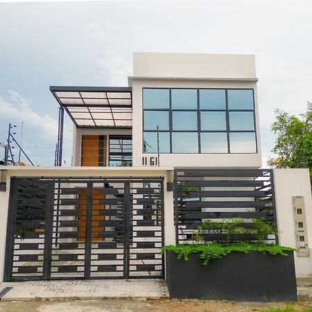 Amazonia Deluxe Calle 13 Leticia Exterior photo
